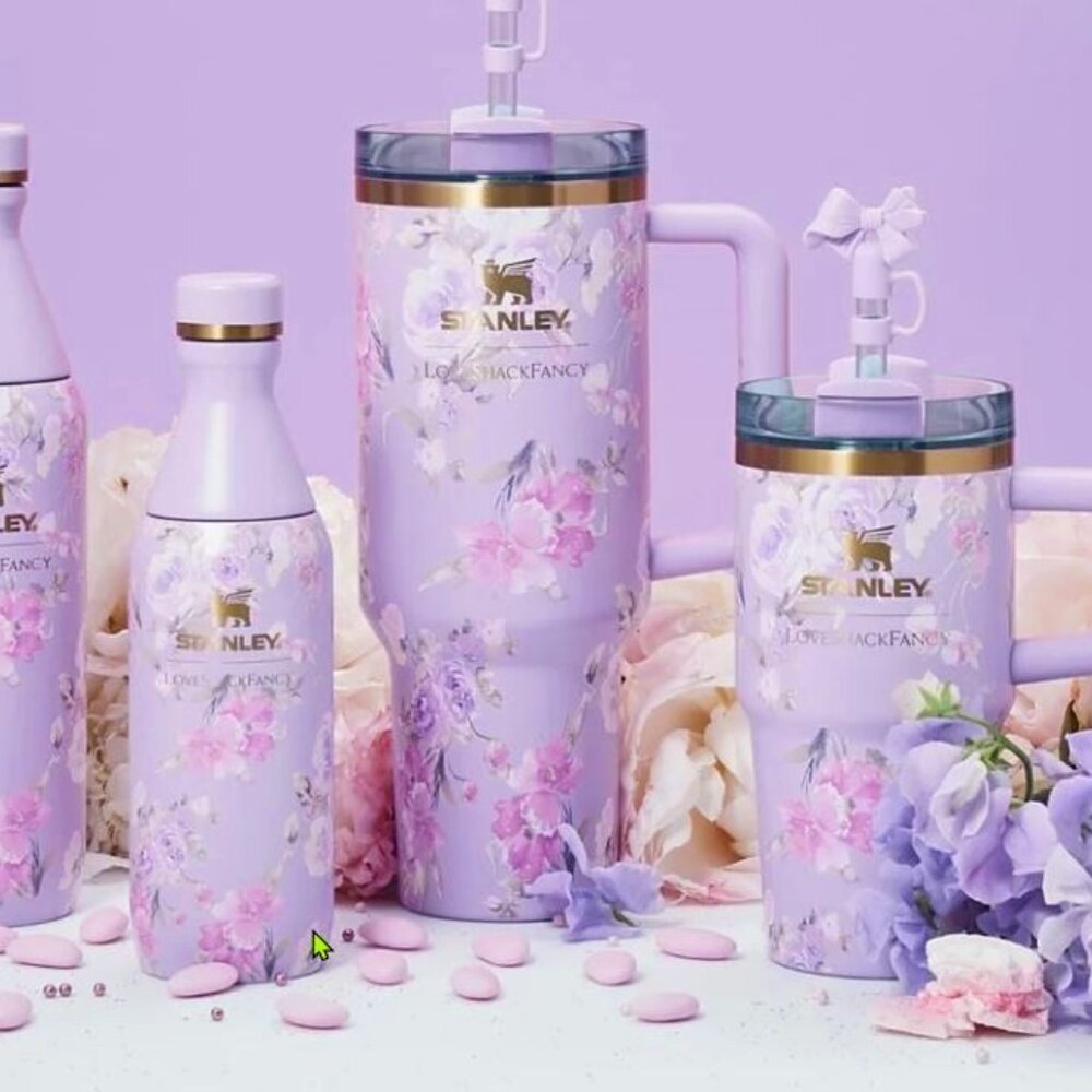 The Stanley x Love Shack Fancy Quencher - 40oz Happy Thoughts Prints